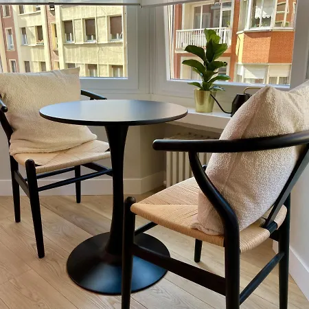 Homestay Alameda Centro From 1951 Bilbao